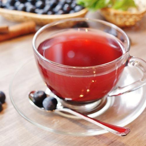 Pomegranate Blueberry Tea with Routin 1883 Pomegranate Syrup