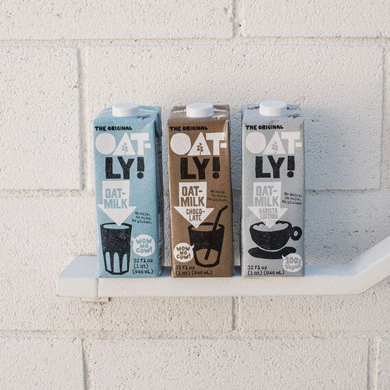 Oatly Original Barista Edition Oat Milk Bulk Pack - 128 ounces - 4  Individually Sealed 32 oz Cartons - No Dairy, Nuts, or Gluten - Perfect  foaming for